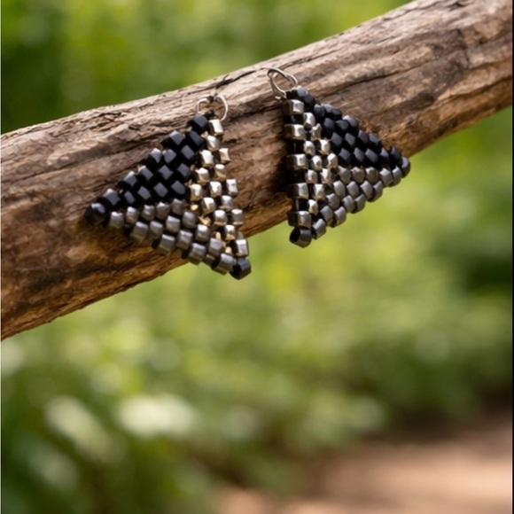 Perline Jewelry - Geometric Beaded Triangle Earrings – Handmade Minimalist Studs